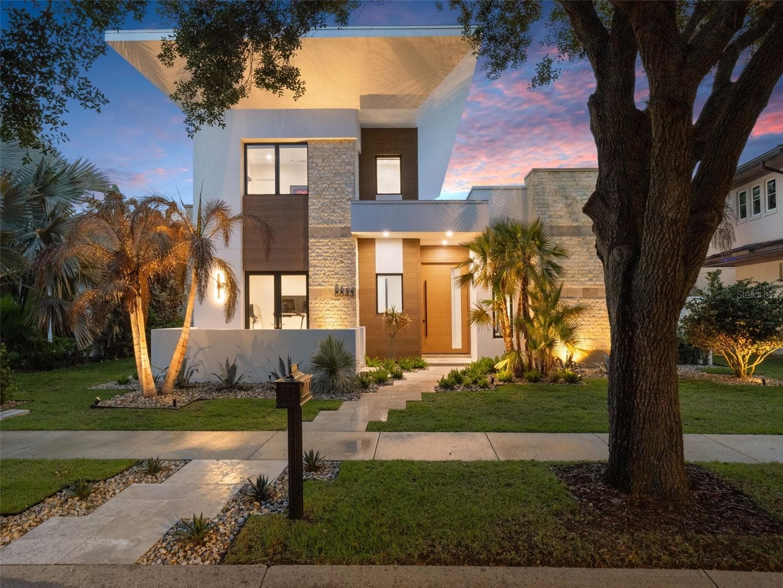Front at Dusk — 8643 Farthington Way, Orlando, Florida