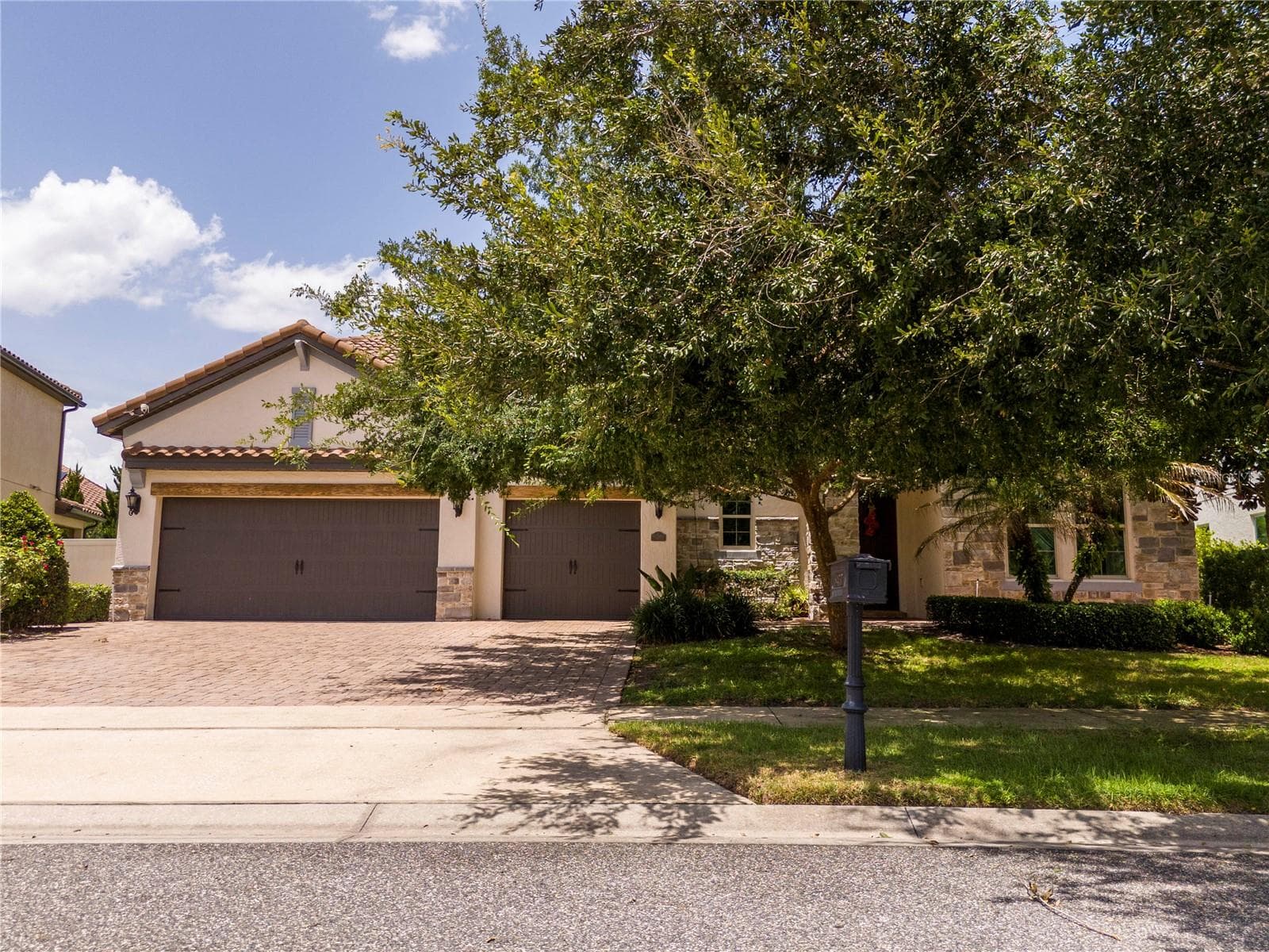 8457 Morehouse Drive, Orlando, Florida