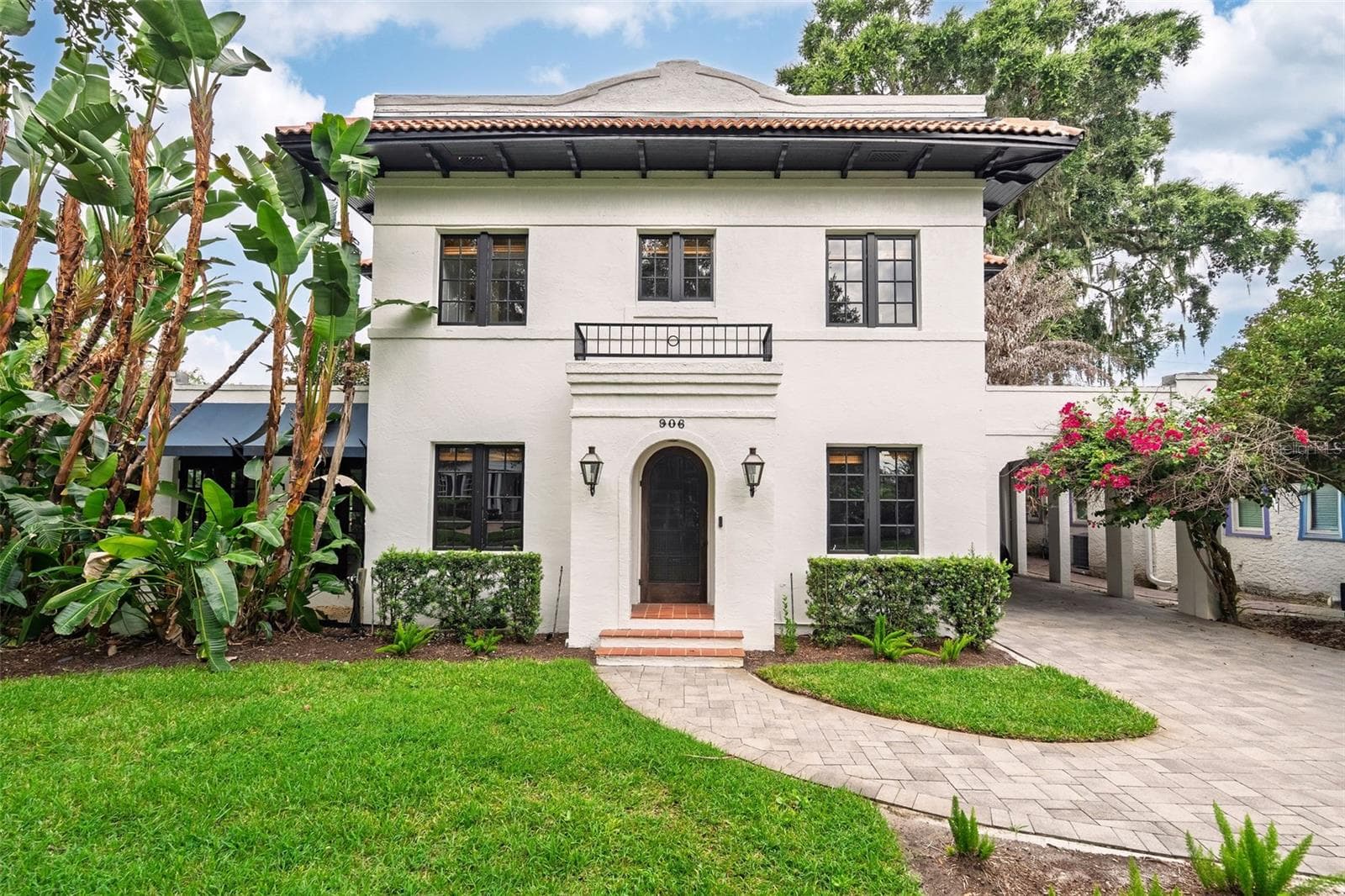 906 Alhambra Court, Orlando, Florida