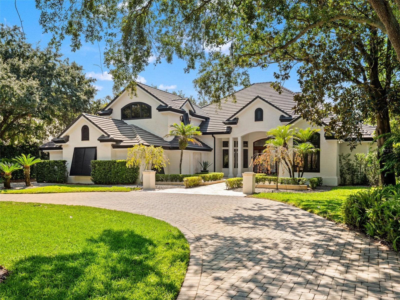 Front View Circular Driveway — 9222 Sloane Street, Orlando, Florida