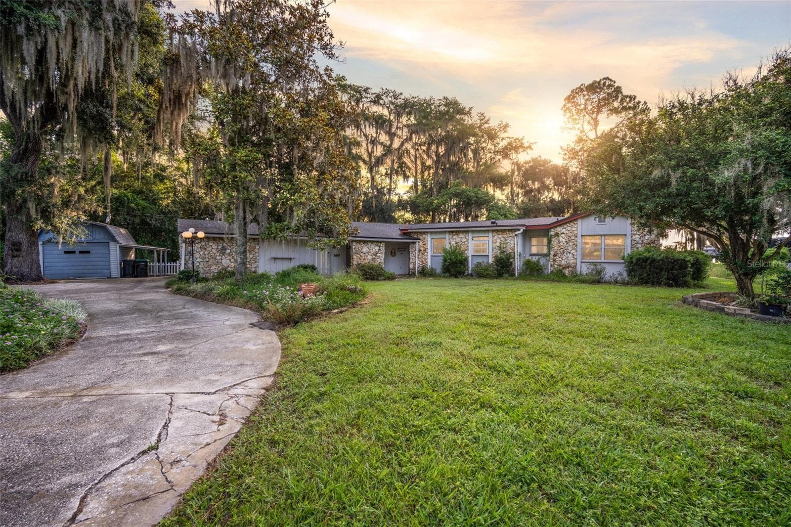 5251 Lake Jessamine Drive, Orlando, Florida