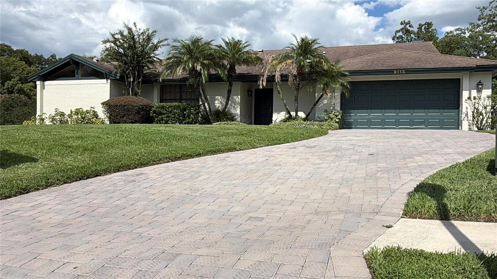 9115 Bay Side Court, Orlando, Florida