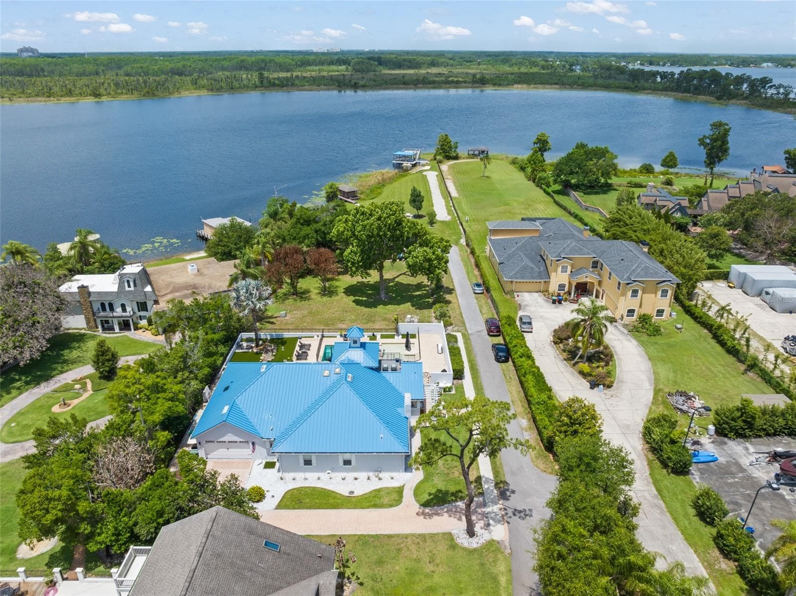 Frontage on Pocket Lake, 127 acre ski lake, access to Butler Chain of Lakes — 9958 Kilgore Road, Orlando, Florida