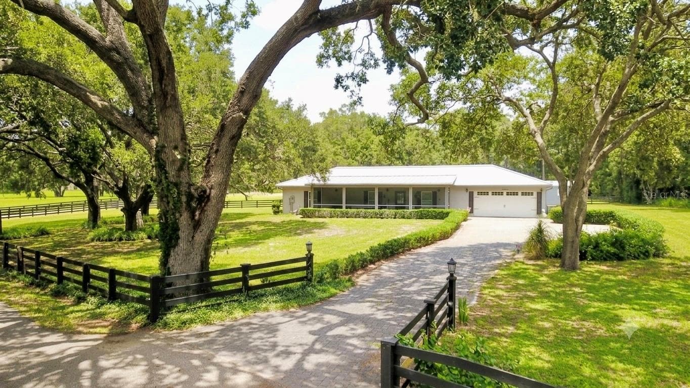 16945 W Phil C Peters Road, Winter Garden, Florida